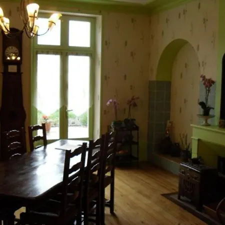 Bed and Breakfast Maison Romantique Avec D'hotes, Salon, Salle A Manger Et Terrasse, Inclus - Fr-1-585-121 Houdelaincourt