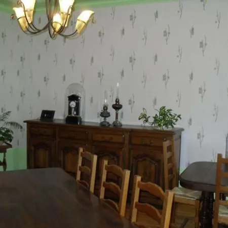 Bed and Breakfast Maison Romantique Avec D'hotes, Salon, Salle A Manger Et Terrasse, Inclus - Fr-1-585-121
