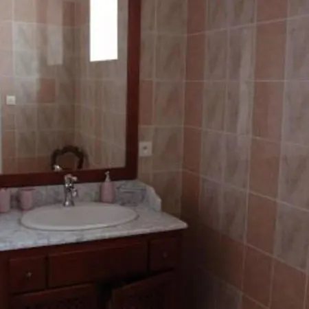 Maison Romantique Avec D'hotes, Salon, Salle A Manger Et Terrasse, Inclus - Fr-1-585-121 Bed and Breakfast 3*